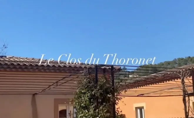 Hôtel pour une étape touristique avec demi-pension, Draguignan, Le Clos du Thoronet